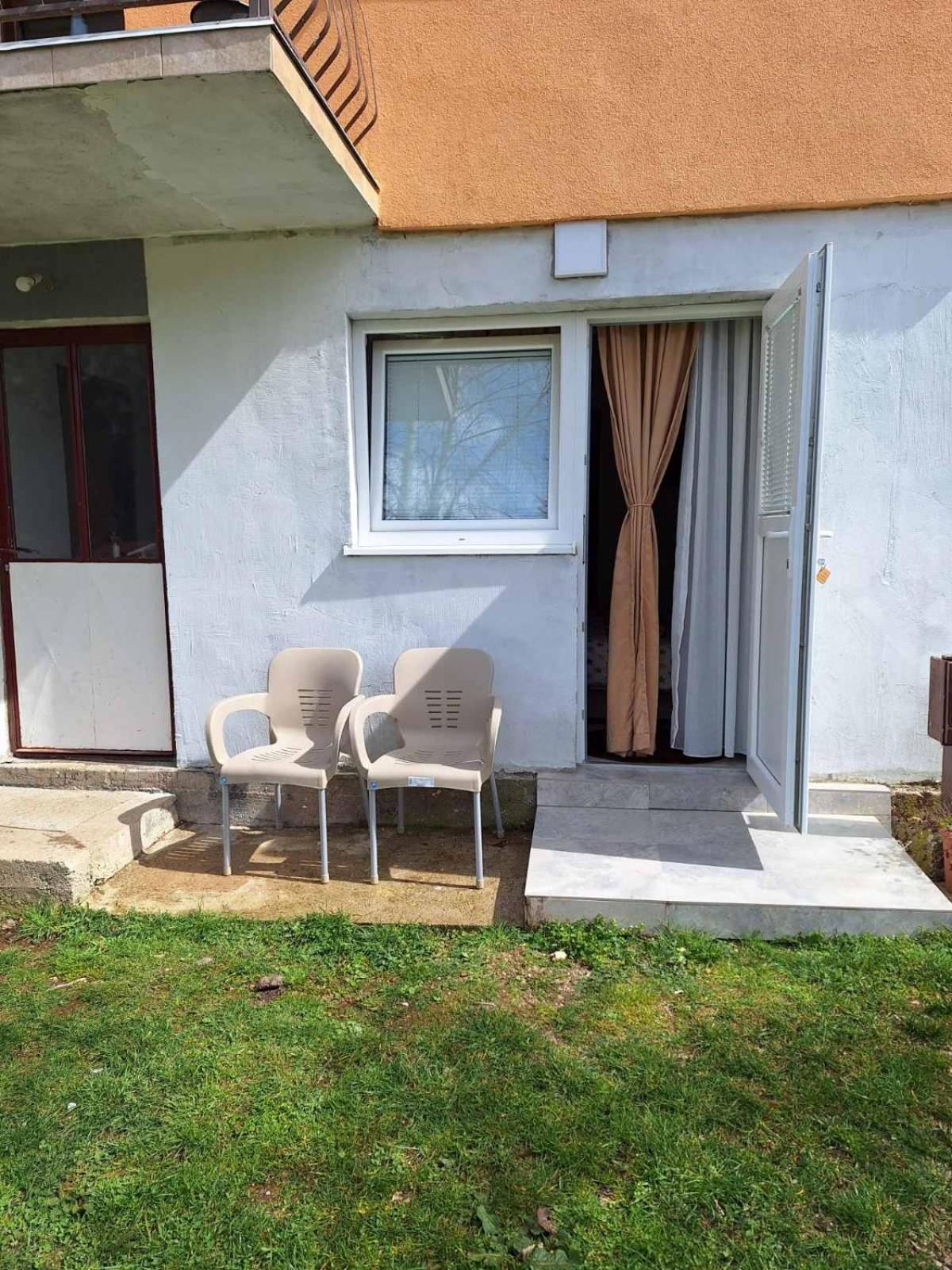 Apartment Buklija 普卢日内 外观 照片
