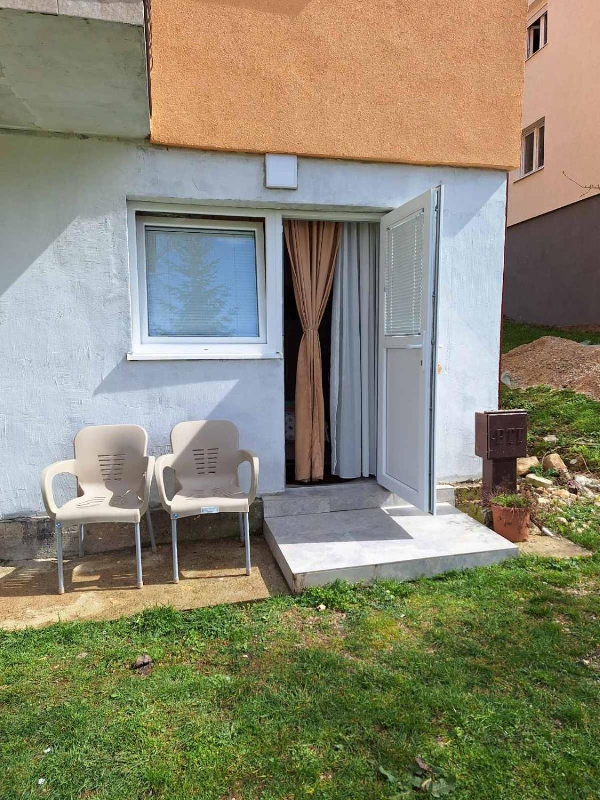 Apartment Buklija 普卢日内 外观 照片