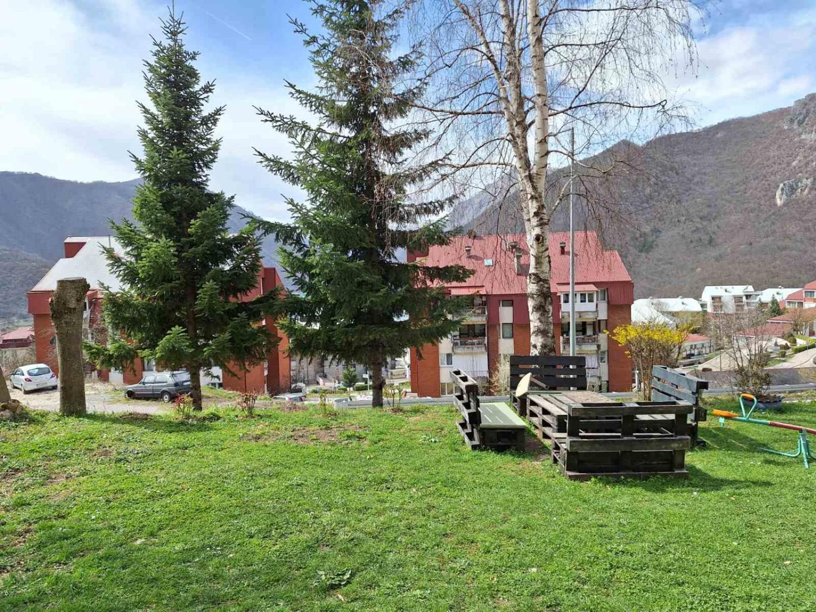 Apartment Buklija 普卢日内 外观 照片